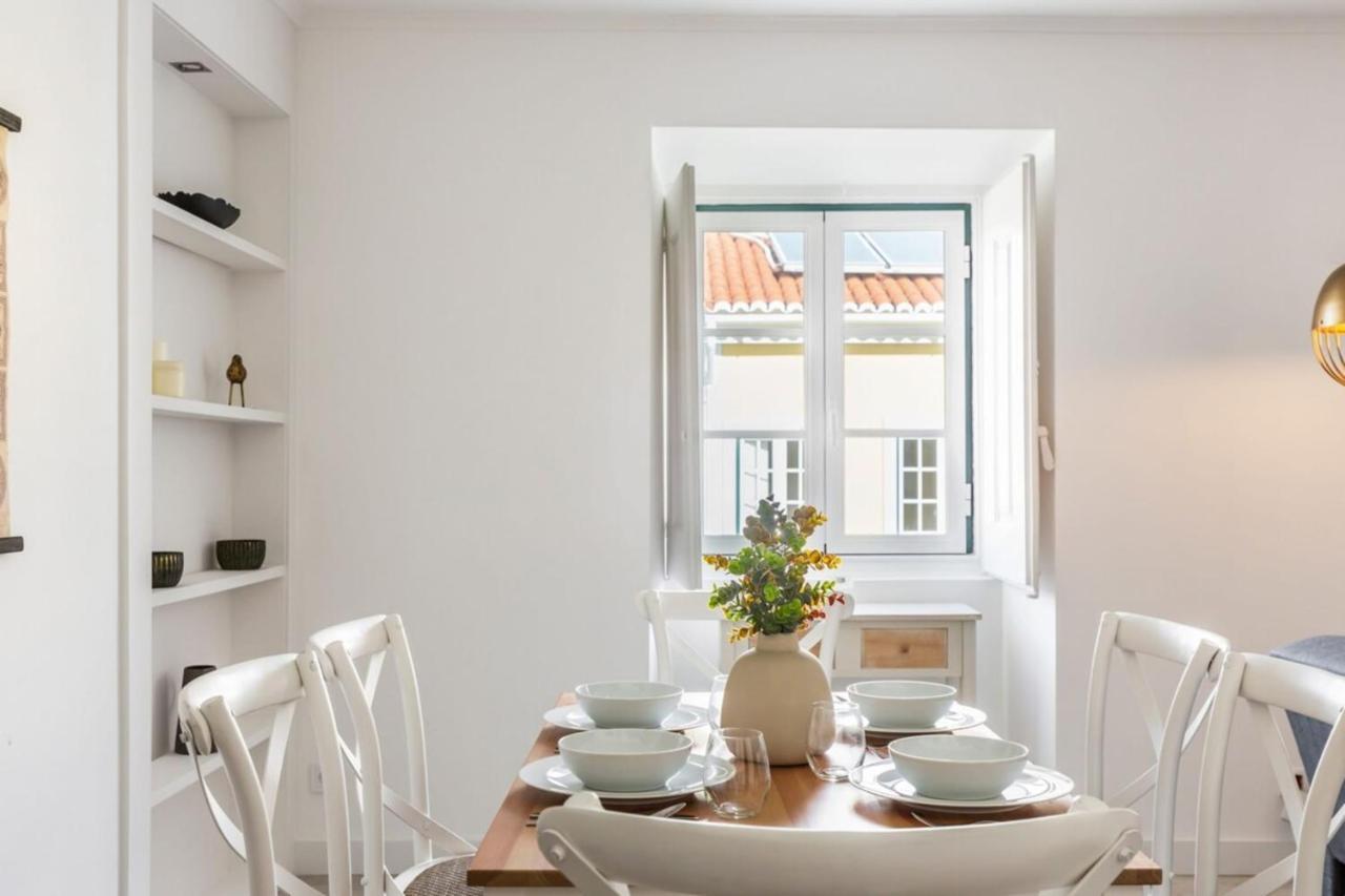 Stunning 2 Bedroom Apartment Near Belem Lisbon Exterior photo
